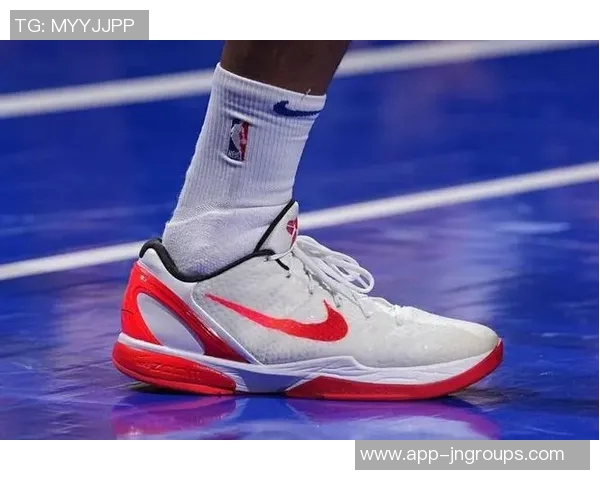 不打球也能秀鞋PJ塔克晒布克限量球鞋引发热议 不打球也能秀鞋PJ塔克晒布克限量球鞋引发热议