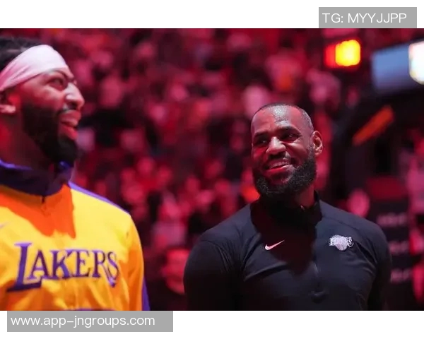 夸梅谈詹姆斯角色转变认为他能轻松适应第二或第三身份