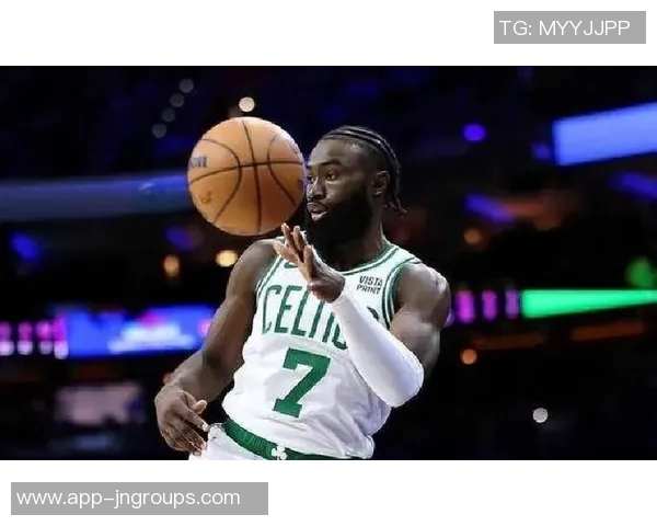 布朗坚守赛场信念：为胜利而战即使带伤也不退缩