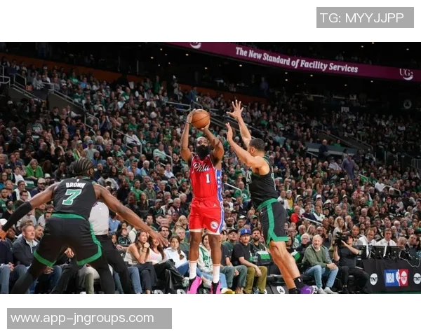 快船半场领先76人哈登首节表现抢眼乔治复出贡献数据