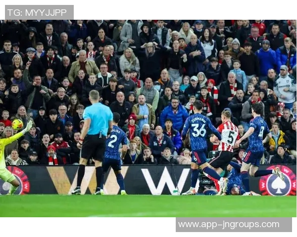 那不勒斯巴黎勒沃库森争夺20岁弗莱堡中场新星曼赞比