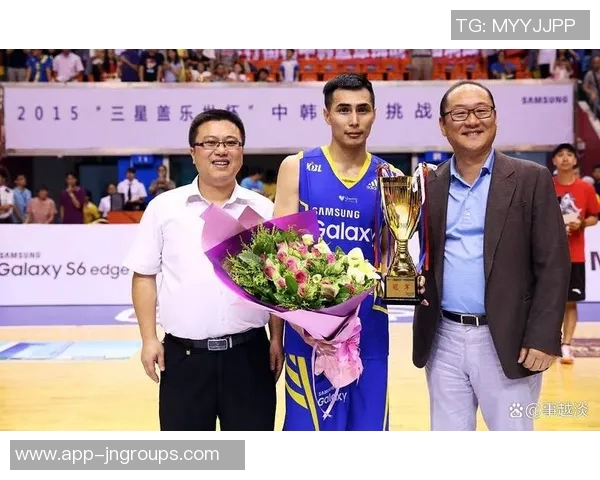 波杰姆斯基18投7中斩获16分15篮板平生涯最佳表现