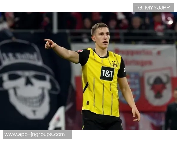 阿斯评施洛特贝克：现代中卫的完美典范与防线领袖的全能表现